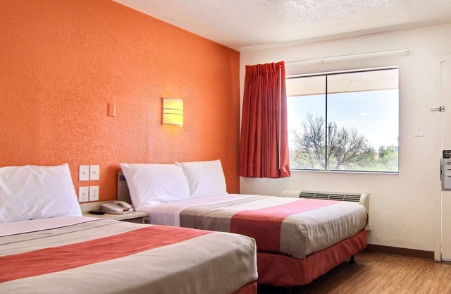Motel 6 Owensboro, KY
