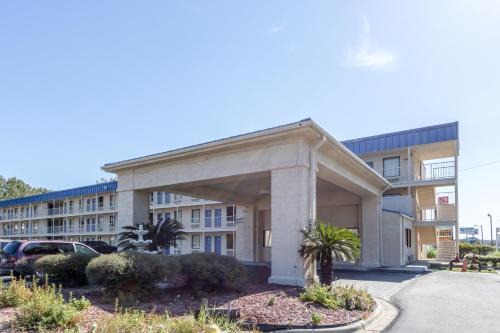 Motel 6-Pooler, GA - Savannah Airport
