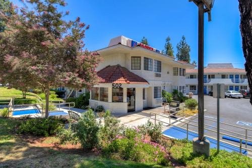 Motel 6-San Dimas, CA - Los Angeles