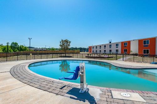Motel 6-White, GA - Cartersville