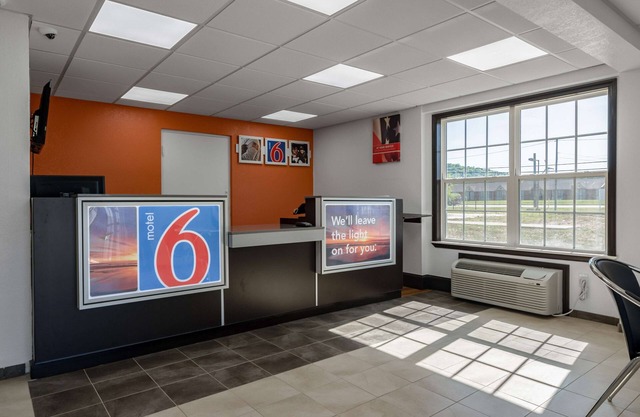 Motel 6 White, GA - Cartersville