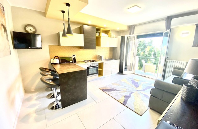 Suite avec balcon à 200 mètres de la mer