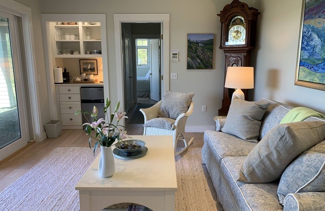 Mount Desert Island Waterfront. Acadia National Park. Luxury Suite.