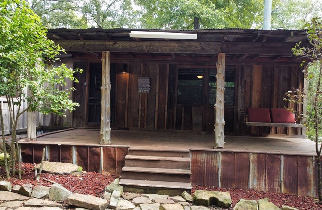 Mountain adventure cabin w/ stunning views in the Ozarks.
