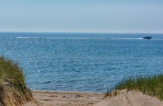 Mountain Beach Lake House - Association privée