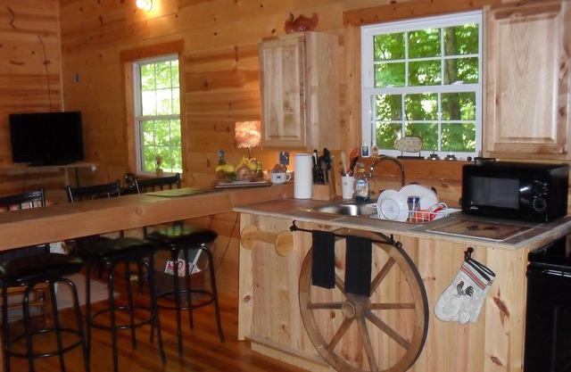 Mountain Cabin, Hiawassee Ga 2 Bdr, 2 Ba, w / Loft, Trout Strm, App Trail, les chutes