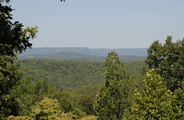 Chalet de montagne sur 50 acres, isolez-vous et votre famille