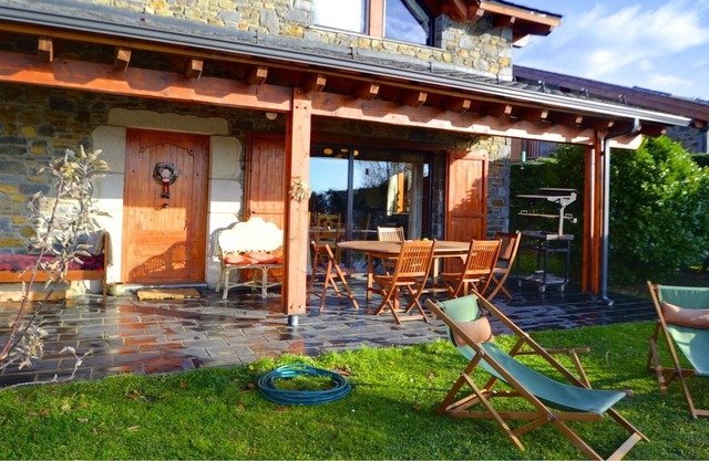 Mountain chalet with wonderful views by Hello Homes Cerdanya
