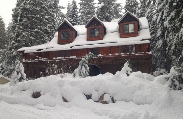 Chalet de montagne sur 6 acres sur le mont. Shasta