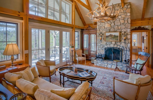 Mountain Dream Luxury Cottage with Fireplace