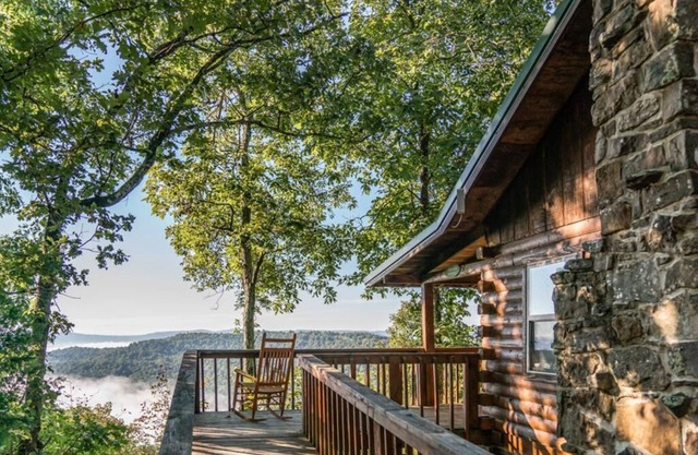 Mountain Ecstasy - Romantic Cabin w/ Beautiful View