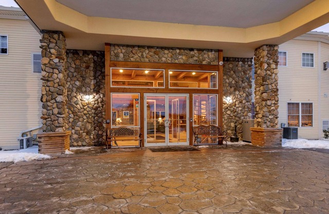 Mountain Edge Suites at Sunapee, Ascend Hotel Collection