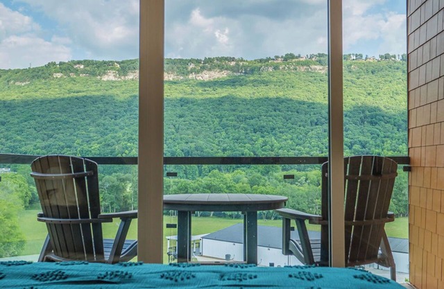 Mountain Getaway | 2 Luxury Cabins | Views!