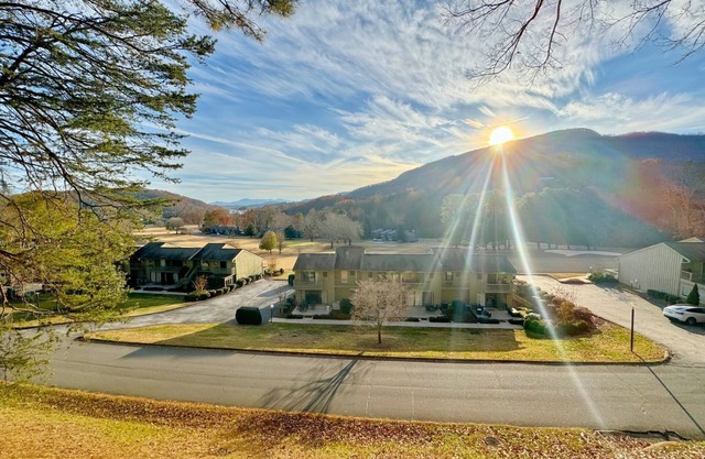 Mountain Getaway | Pools, Trails & More!