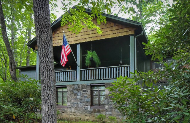 Mountain Getaway at Montreat! Wyck Road Cottage - Event Friendly!