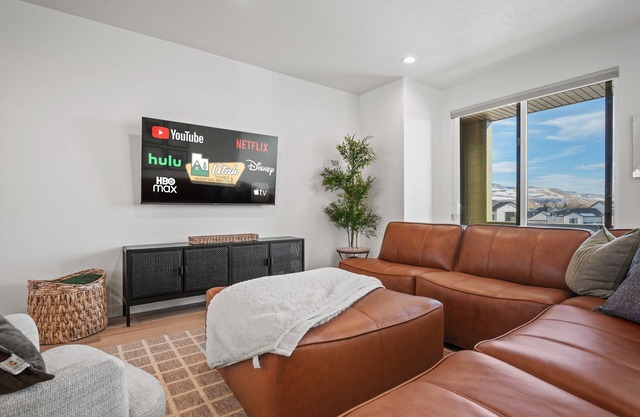 Mountain Getaway near Snowbasin (RO 5957)