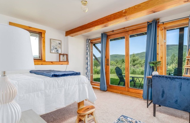 Two bedroom Vermonter’s haven - 20 min from Stowe