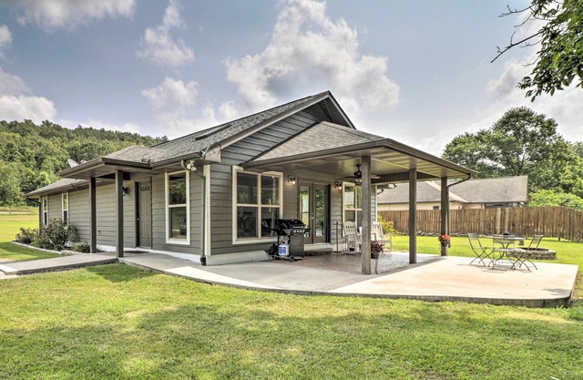 Mountain Home Cottage w / Deck-Steps à White River