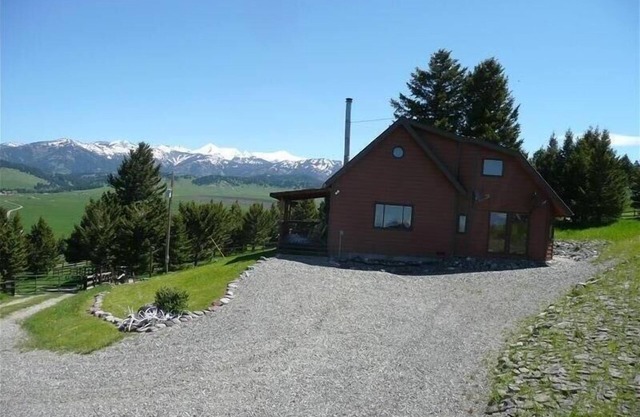 Mountain Home dans les montagnes folles avec vue et solitude