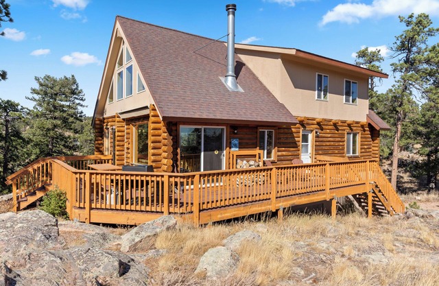 Beau, paisible, joyau de la maison de montagne avec une vue imprenable!