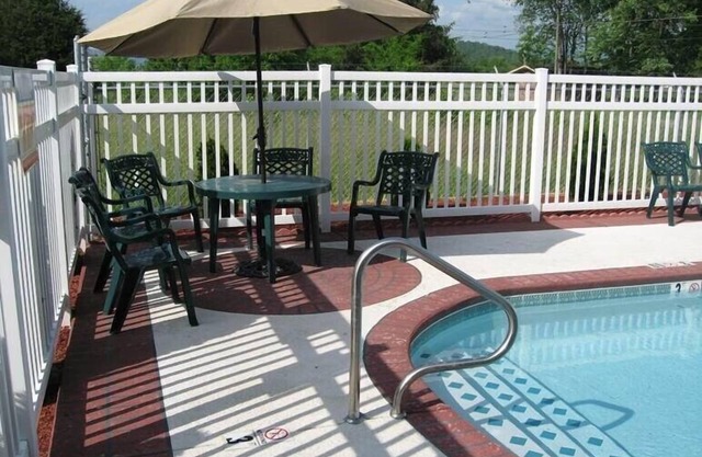 Mountain Inn & Suites Dunlap