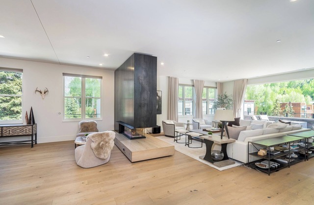 Mountain Luxury: Fir House, Telluride's Tranquil Retreat