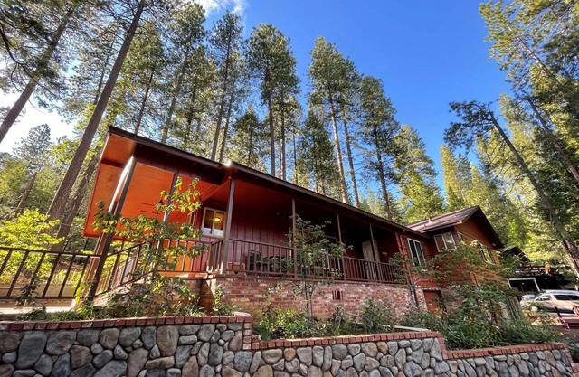 Mountain Meadow View Retreat