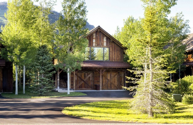 Cabane de luxe moderne à la base de Jackson Hole