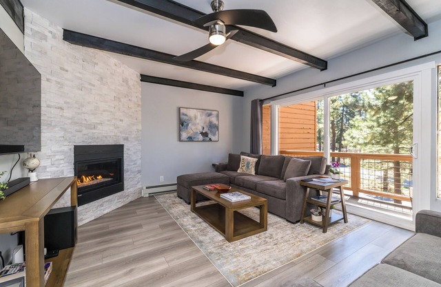 Mountain Retreat - Lake Tahoe - Incline Village w/ Garage