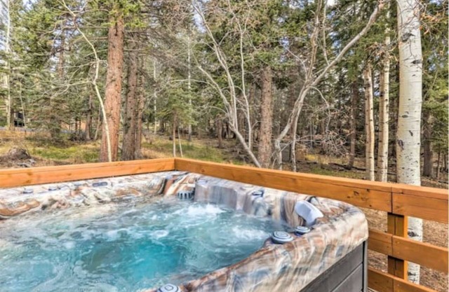 Mountain Retreat w/Hot Tub!