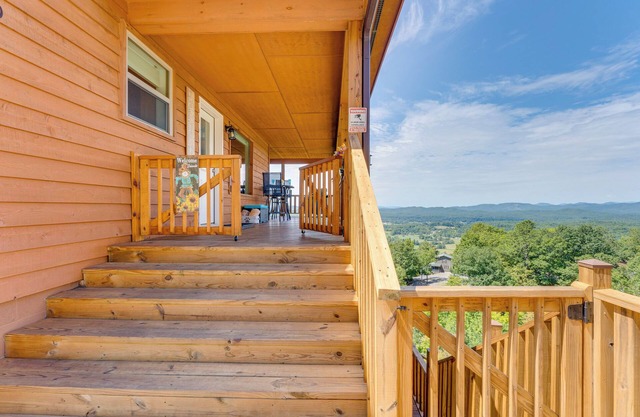 'Mountain Sky Escape' Murphy Cabin w/ Mtn Views