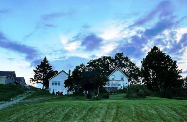 Mountain Sunrise Views at The Narramissic Manor House