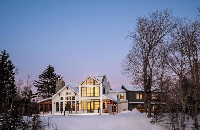 Mountain Top Luxury Home with 360 Views Across from Mount Snow
