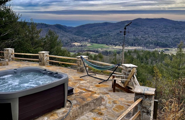 HAUT DE LA RETRAITE DE MONTAGNE - Eagle's View Cabin