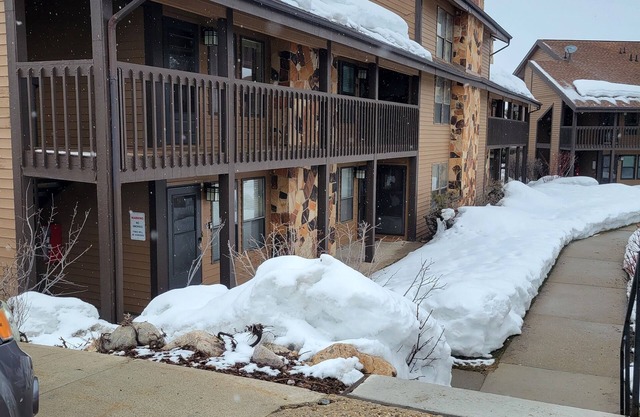 Mountain Valley Condo near Skiing and Mountain Biking