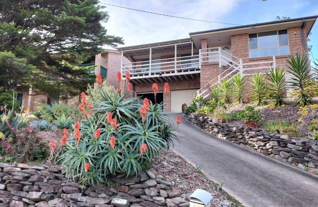 Mountain View Beach House Near Batemans Bay