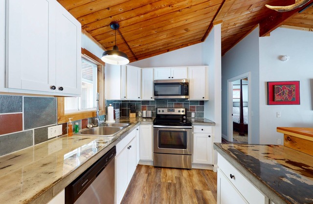 Mountain-View Chalet w/ Fast WiFi, W/D, Firepit, Walk to Bus - Dogs Welcome