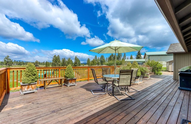 Mountain-view retreat with deck, grill, wood stove, & washer/dryer