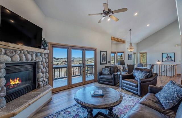 1024 Mountain View Escape