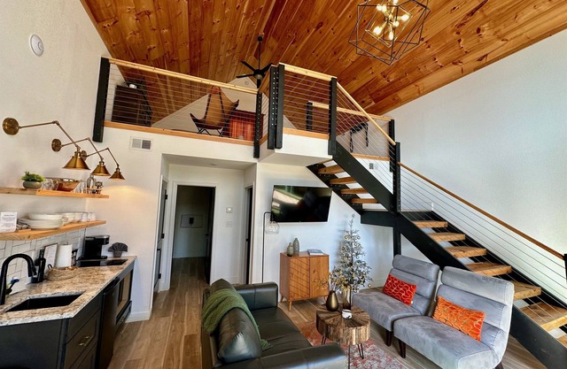 Contemporary Modern Cottage Mountain Views- 3