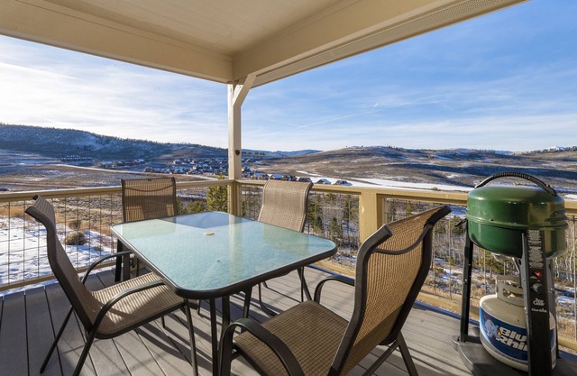 Mountain Views : Hot Tub & 4-min Stroll to Lift
