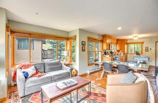 Mountain Village Home Steps to Ski Lift and Shuttle!
