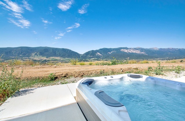 Mountainside 10 - Beautiful Layout with Fantastic Views
