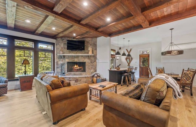 Luxury Ski-In/Ski-Out Estate with Private Gym!
