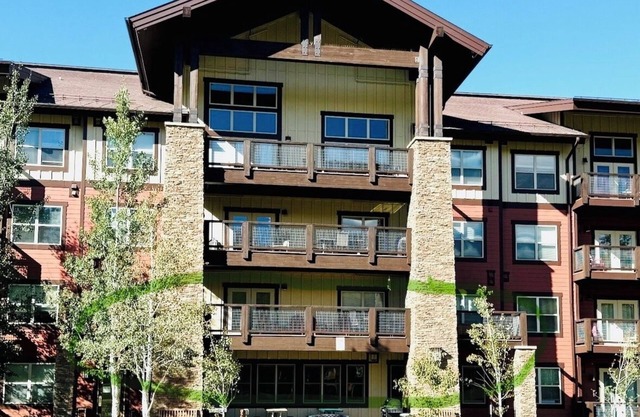 ski in ski out - Condo 3 chambres, Golf, Vélo, Piscine, Randonnée, Grill