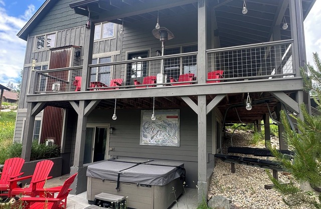Mountaintop getaway right above Winter Park, CO