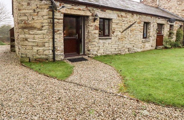 Mowhay Cottage, EAST TAPHOUSE