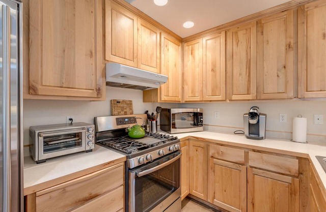 Mt. Baker Lodging Cabin 61 - Sleeps 6!