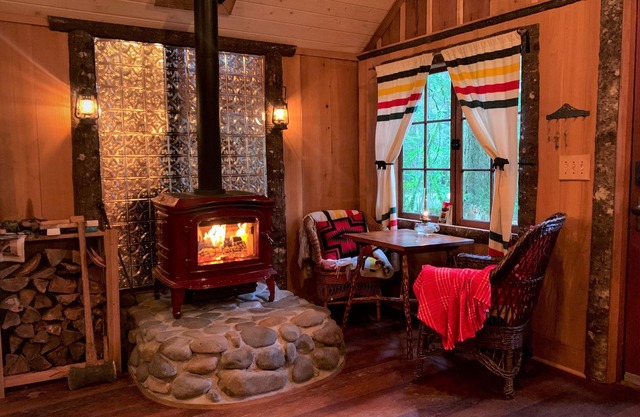 Mt Hood’s historic Cedarwood Cabin
