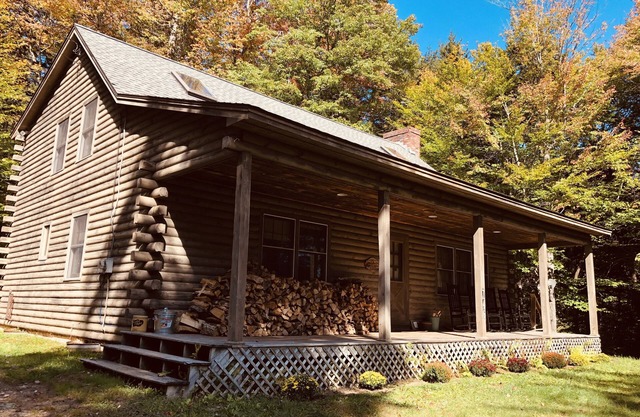 Mt. Snow / Stratton Log Cabin dans les bois